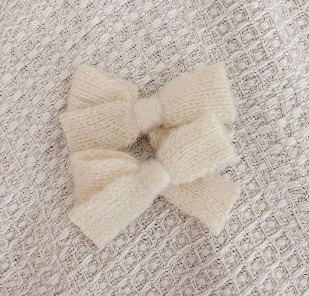 Pigtail Bows | Vanilla Fluffy Knit